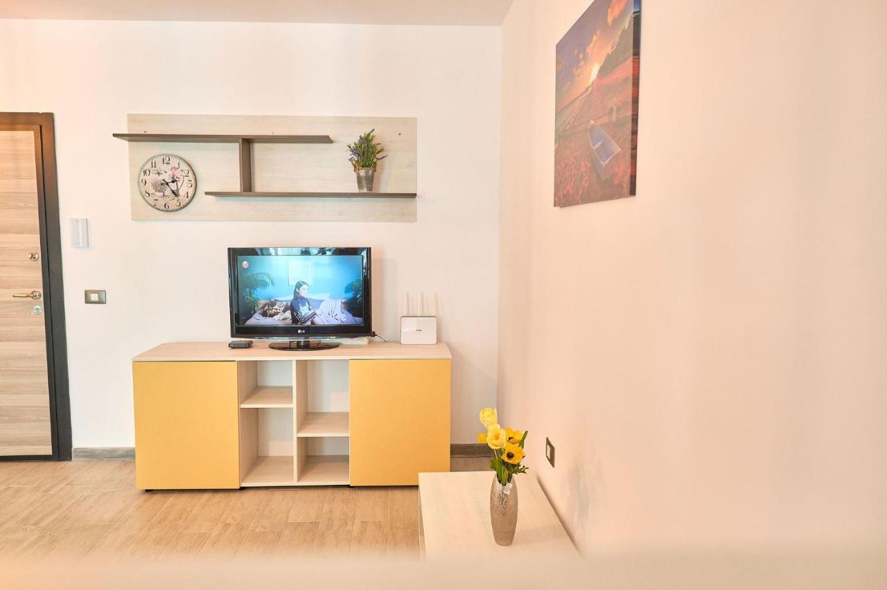 Orange Summer Apartment Spa Pools Beach Resort Mamaia Luaran gambar