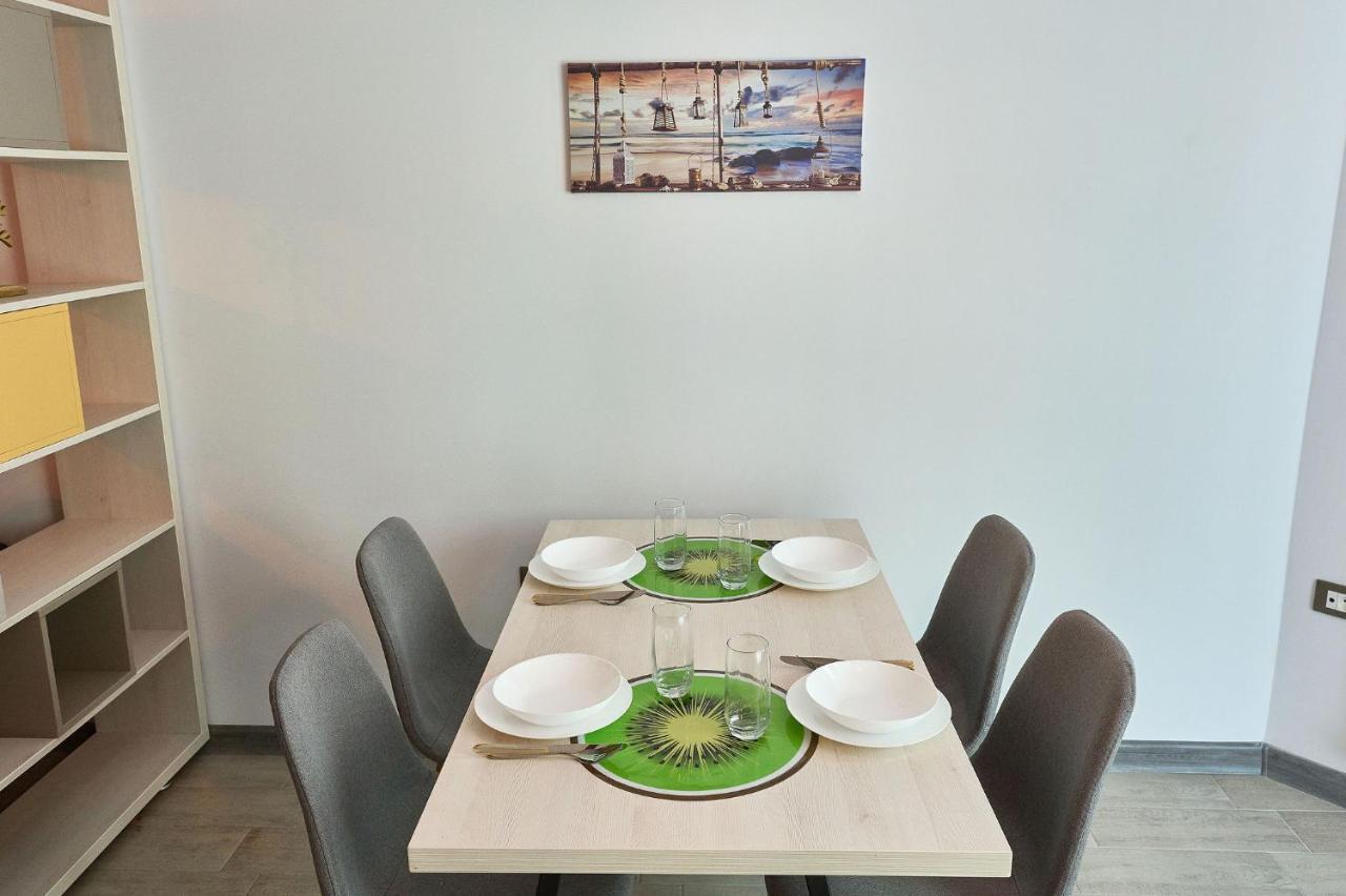 Orange Summer Apartment Spa Pools Beach Resort Mamaia Luaran gambar