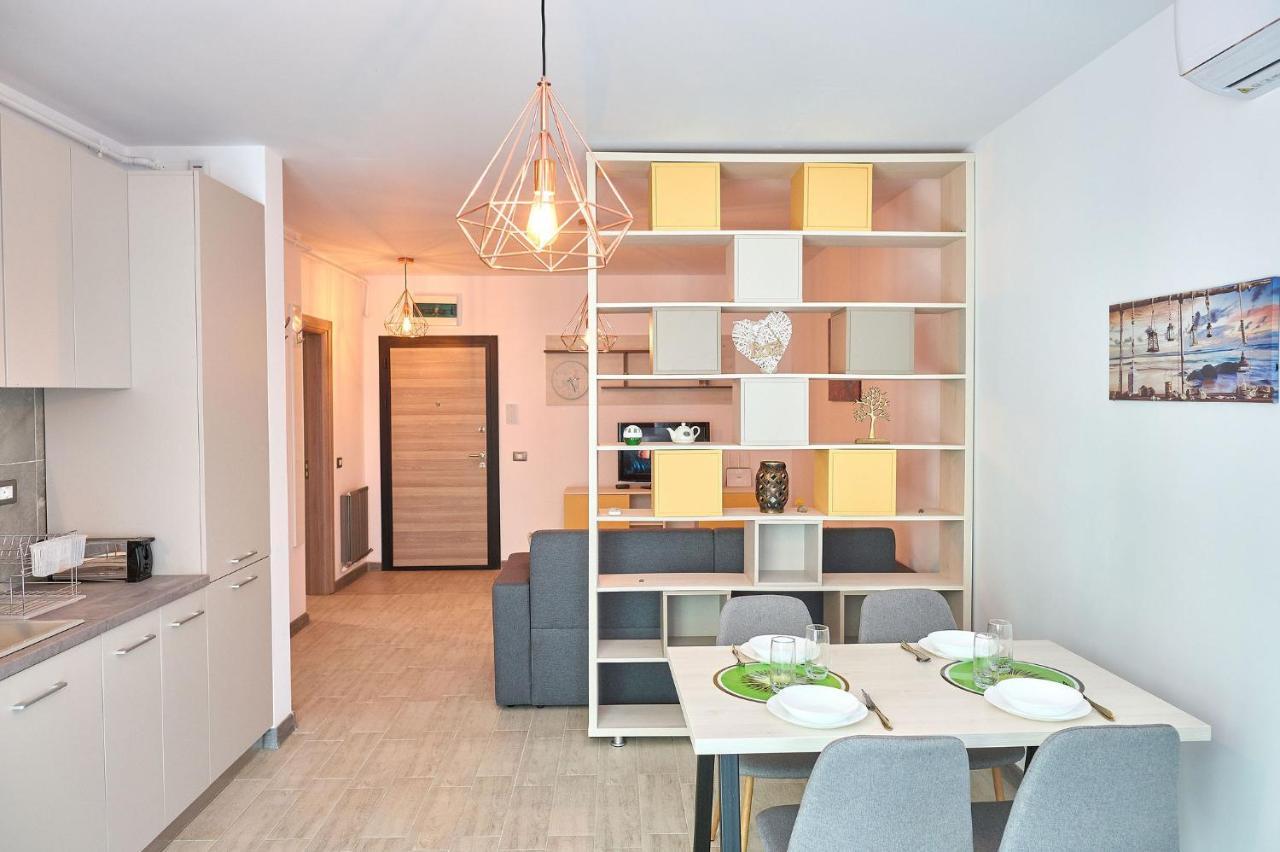 Orange Summer Apartment Spa Pools Beach Resort Mamaia Luaran gambar